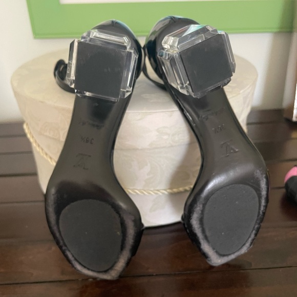 LOUIS VUITTON BLACK PATENT CLEAR BLOCK HEEL ANKLE STRAP SANDAL 36.5 - Picture 10 of 16